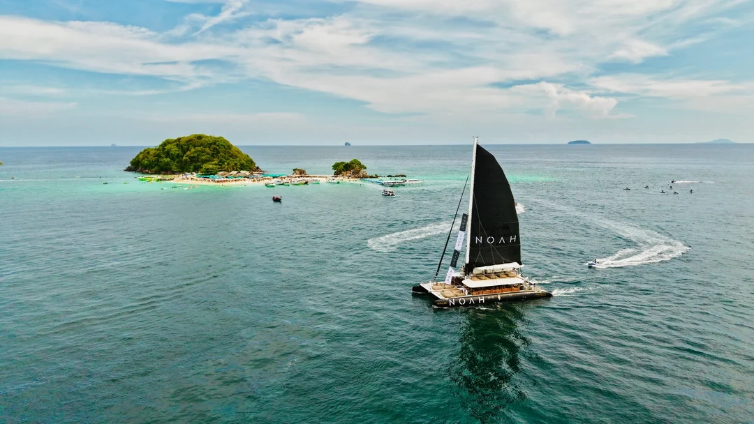 NOAH Boat Club by Catamaran