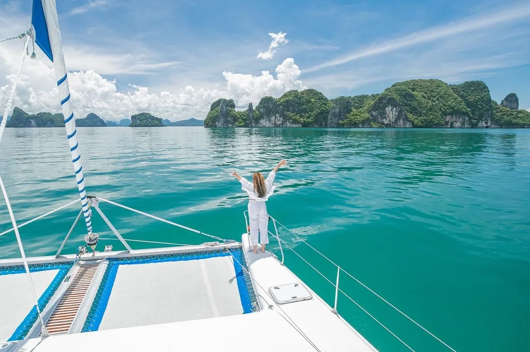 Bon Voyage Catamaran