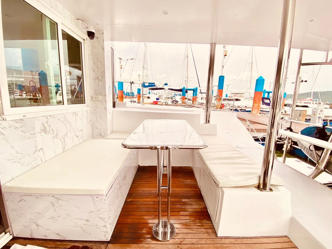 Private Phi-Phi Day Trip by Sailling Catamaran