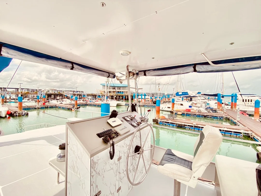 Private Phi-Phi Day Trip by Sailling Catamaran