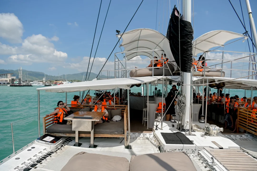 NOAH Boat Club by Catamaran