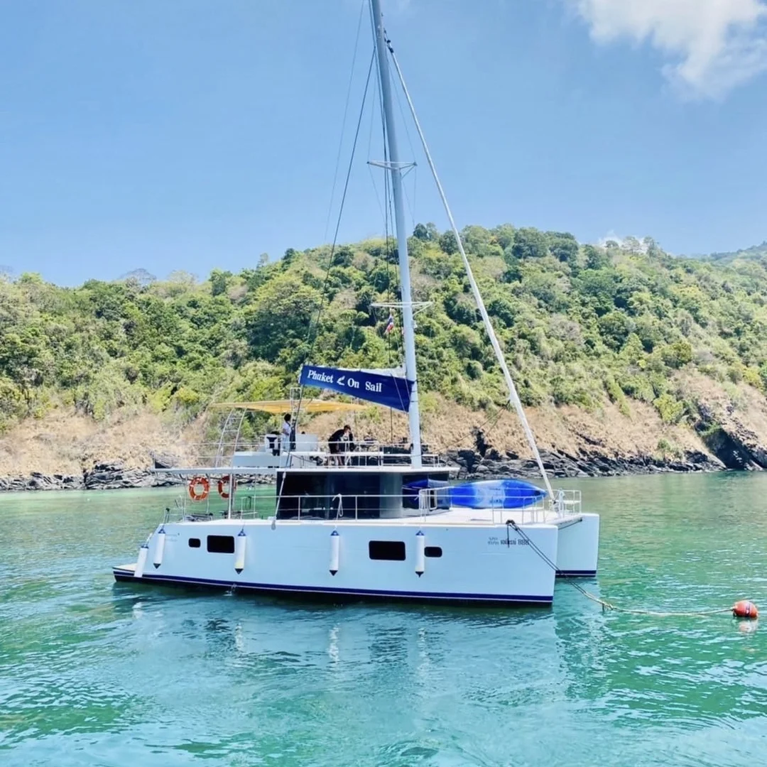 Private Phi-Phi Day Trip by Sailling Catamaran