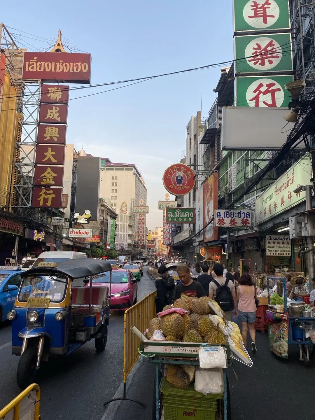 Contrasts of Bangkok