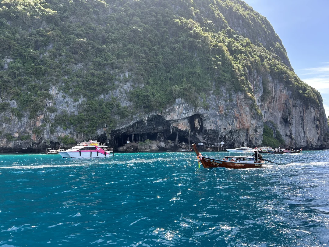Phi-Phi islands Day Trip by Catamaran with Lunch