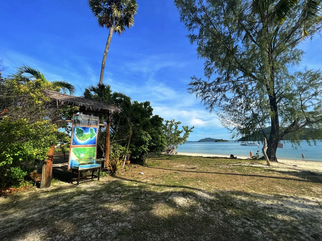 Phi Phi Islands 2-Day Tour with Early Departure from Phuket