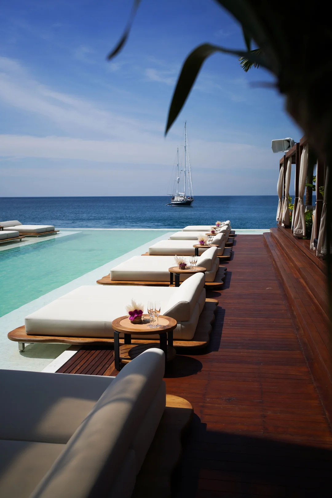 Yona Beach Club