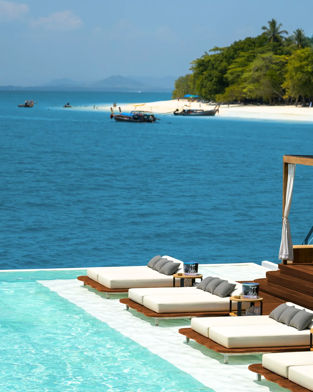 Yona Beach Club