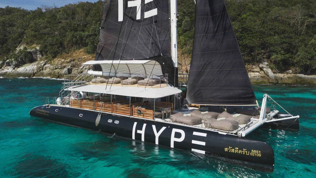 Hype Boat Club by Catamaran