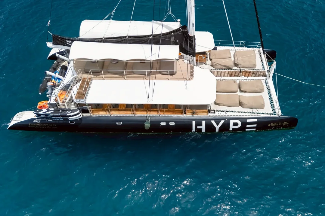Hype Boat Club by Catamaran