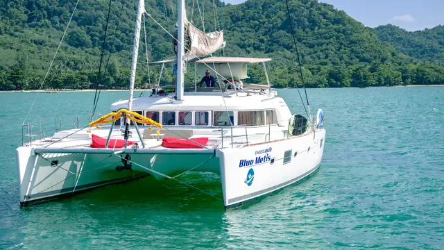 Lagoon 500 Catamaran for Rent in Phuket