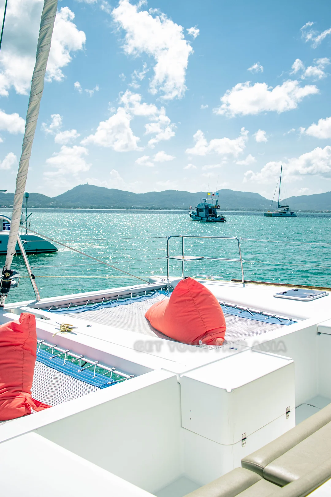 Rent a Lagoon 440 Catamaran in Phuket