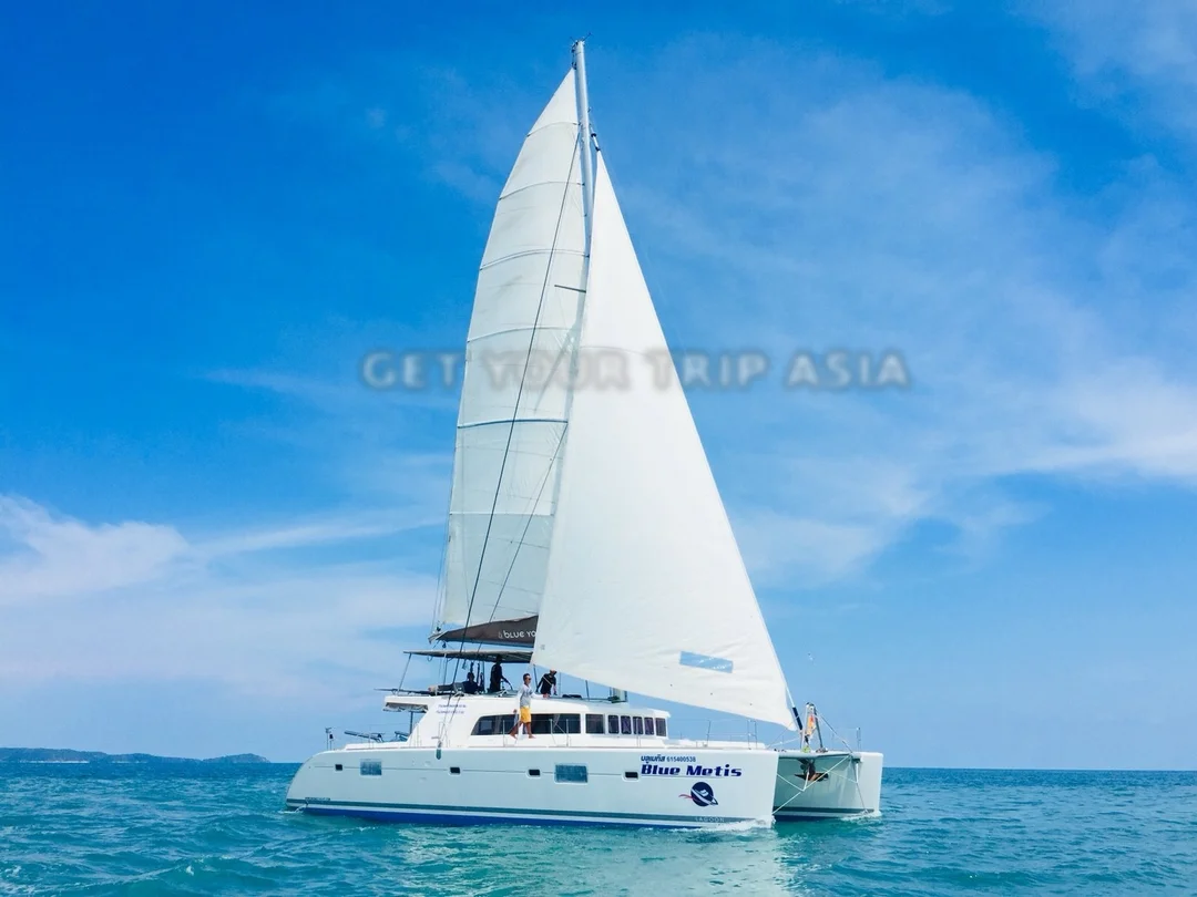 Lagoon 500 Catamaran for Rent in Phuket