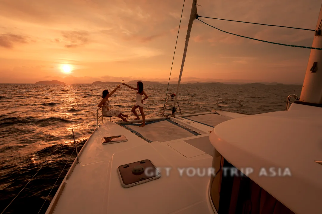Rent a Lagoon 440 Catamaran in Phuket