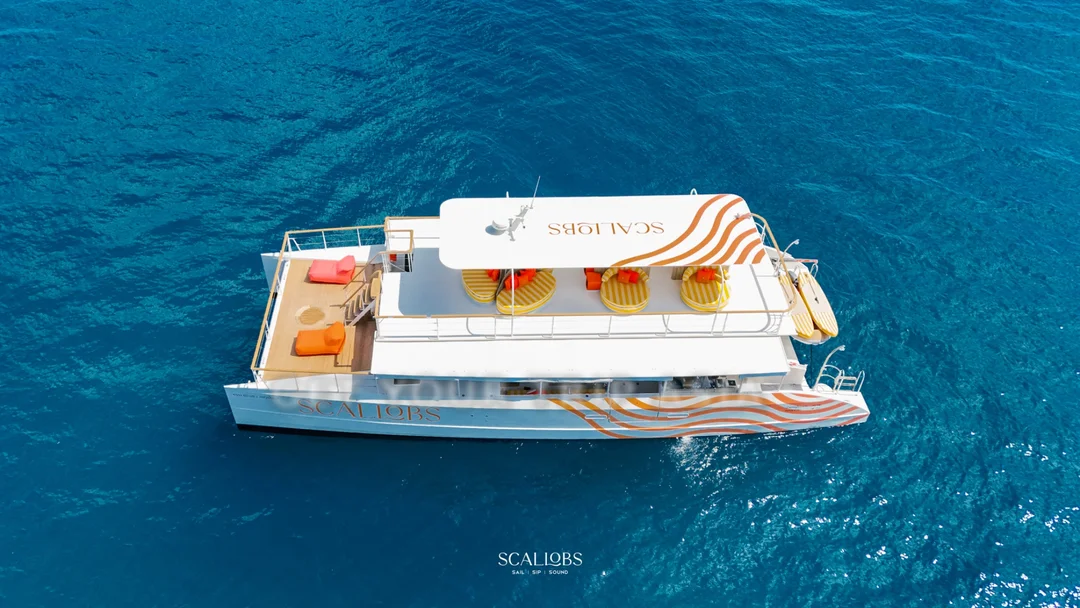 Аренда двухпалубного катамарана Scallops 65 на Пхукете