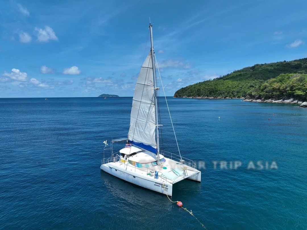 Lagoon 410 Catamaran for Rent in Phuket